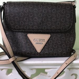 Small Stylish Guess bag.